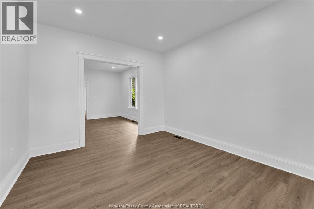 Property at 505 MCKAY image 4