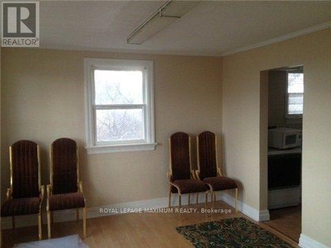 3832 Steels Avenue, Brampton, Ontario  L4T 4L7 - Photo 3 - W12327507