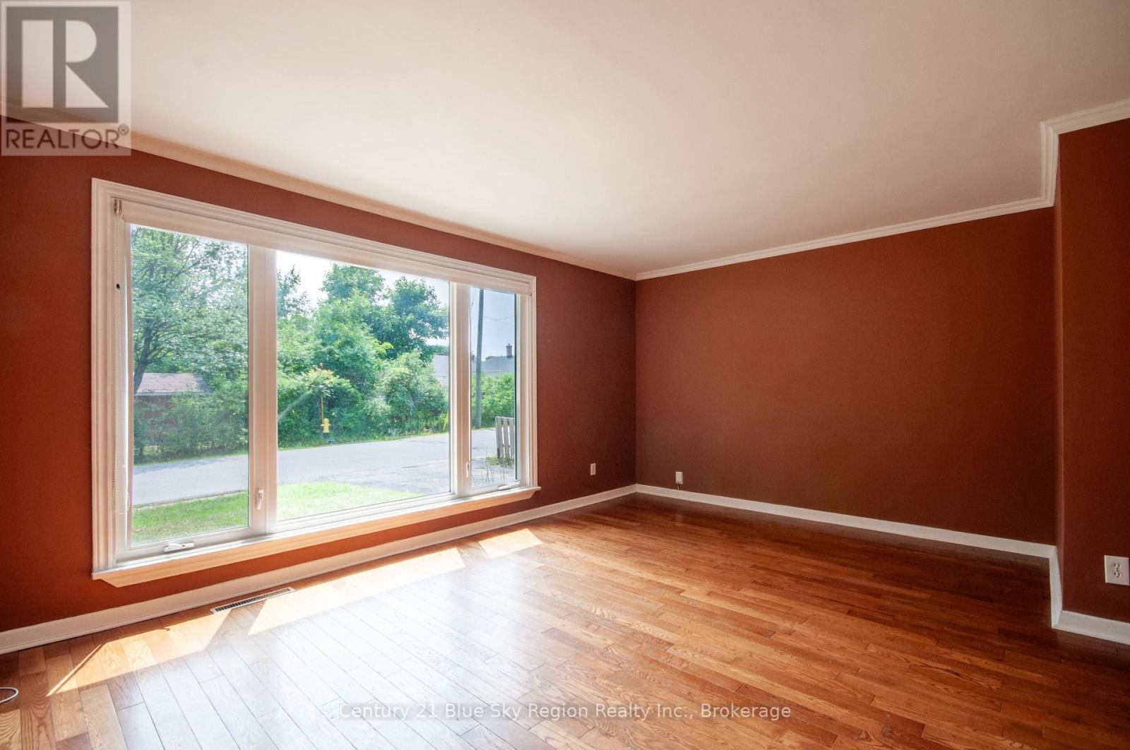 Property at 630 LORNE AVENUE image 5