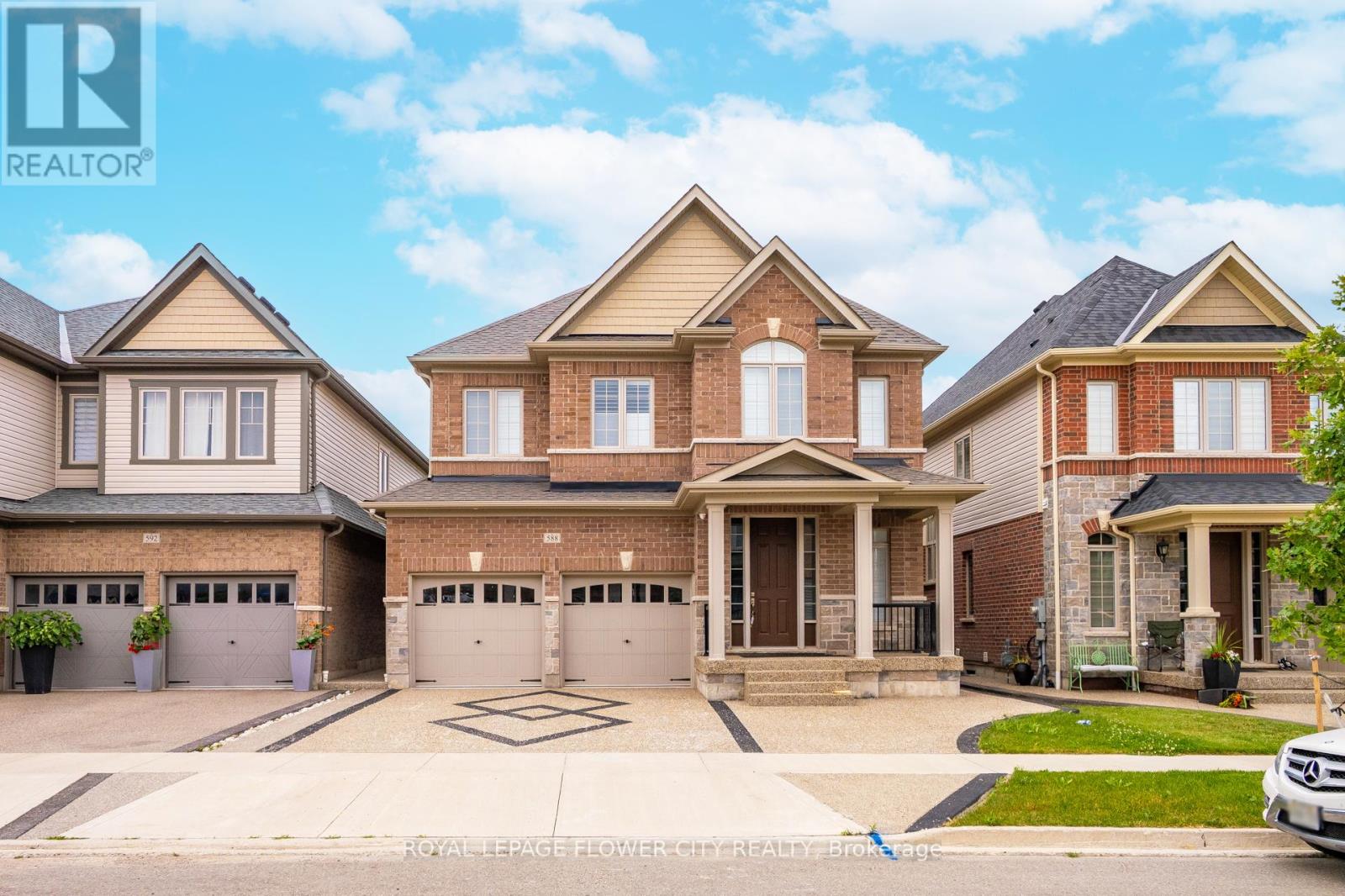 Property at 588 BECKVIEW CRESCENT image 1