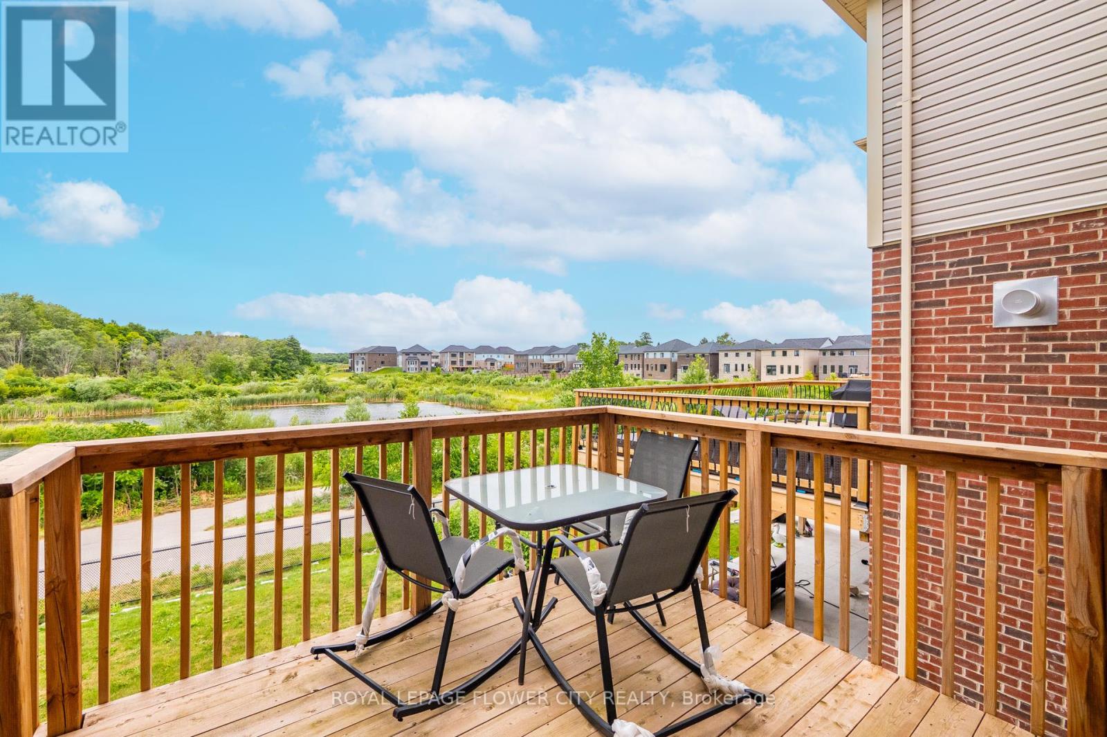 588 Beckview Crescent, Kitchener, Ontario  N2R 0R4 - Photo 39 - X12327491