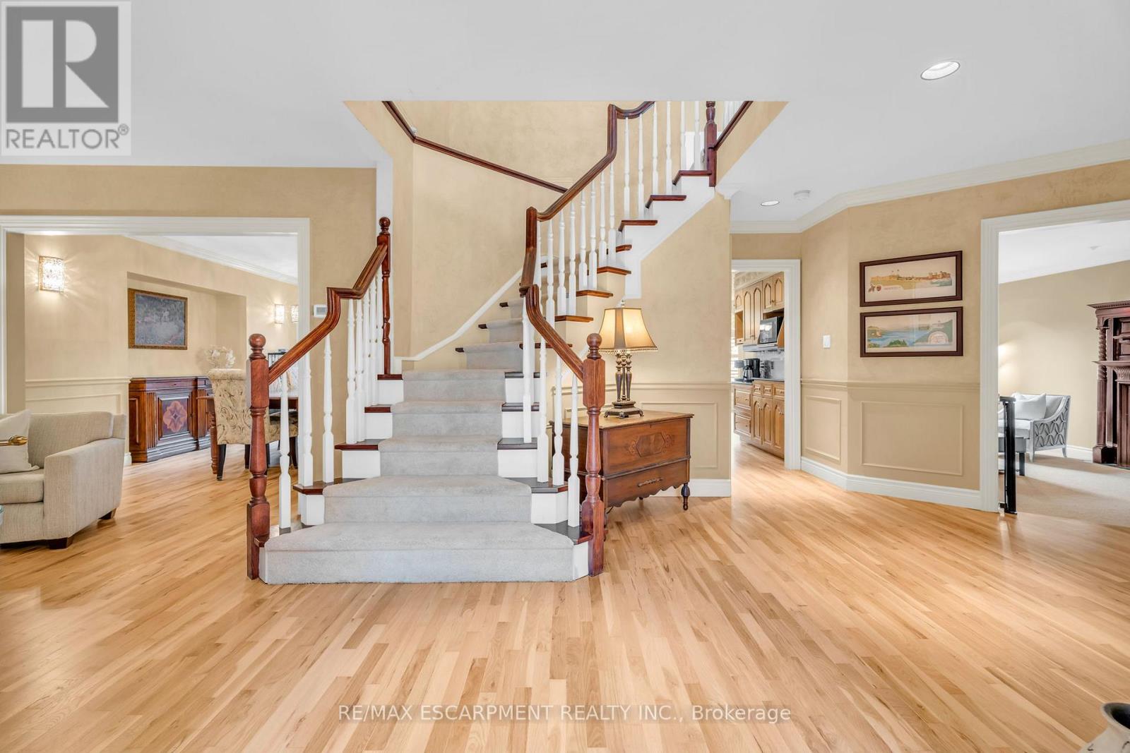 Property at 484 BUSH DRIVE image 4