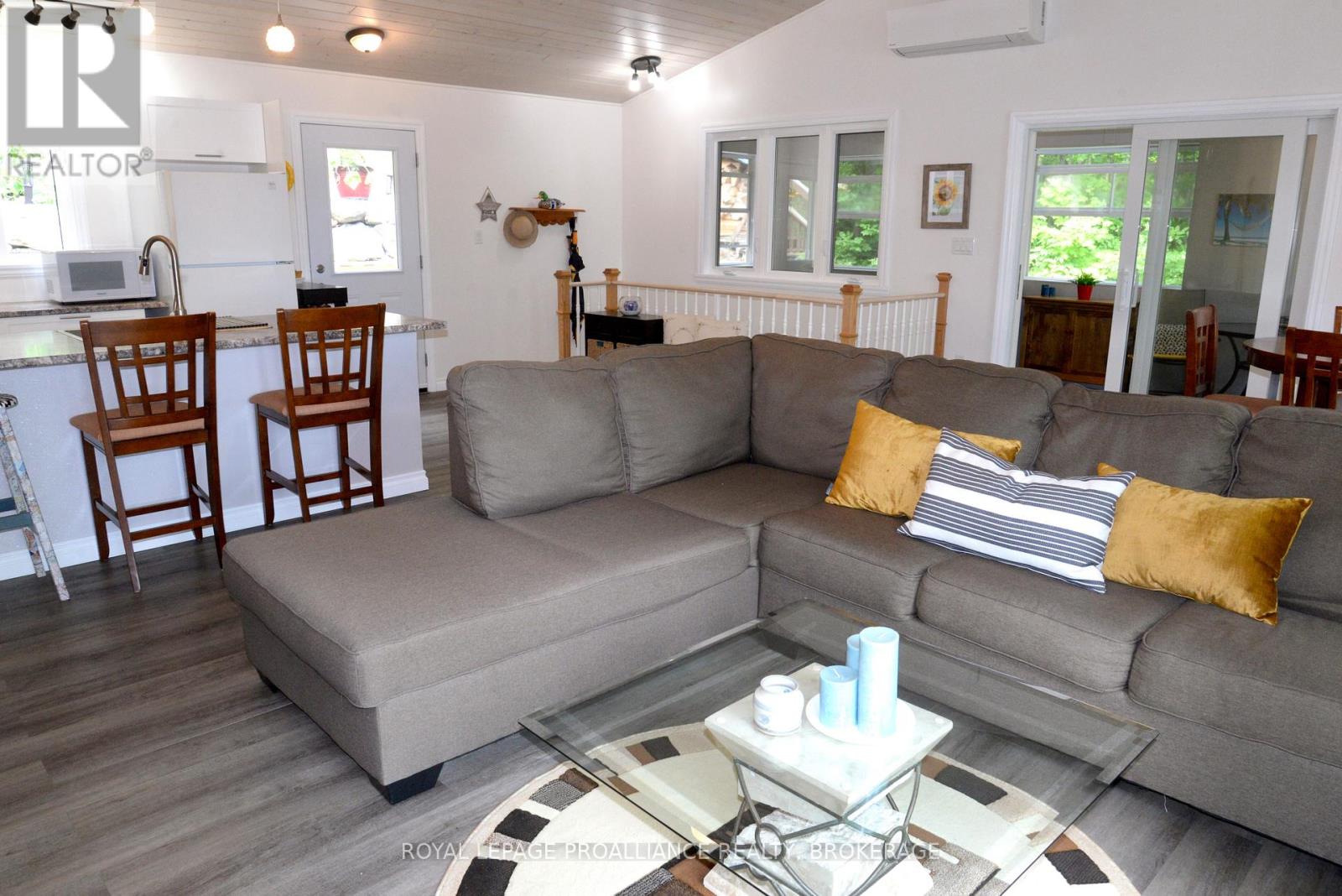 1099 Almost Lane, Frontenac (Frontenac North), Ontario  K0H 1C0 - Photo 13 - X12326575
