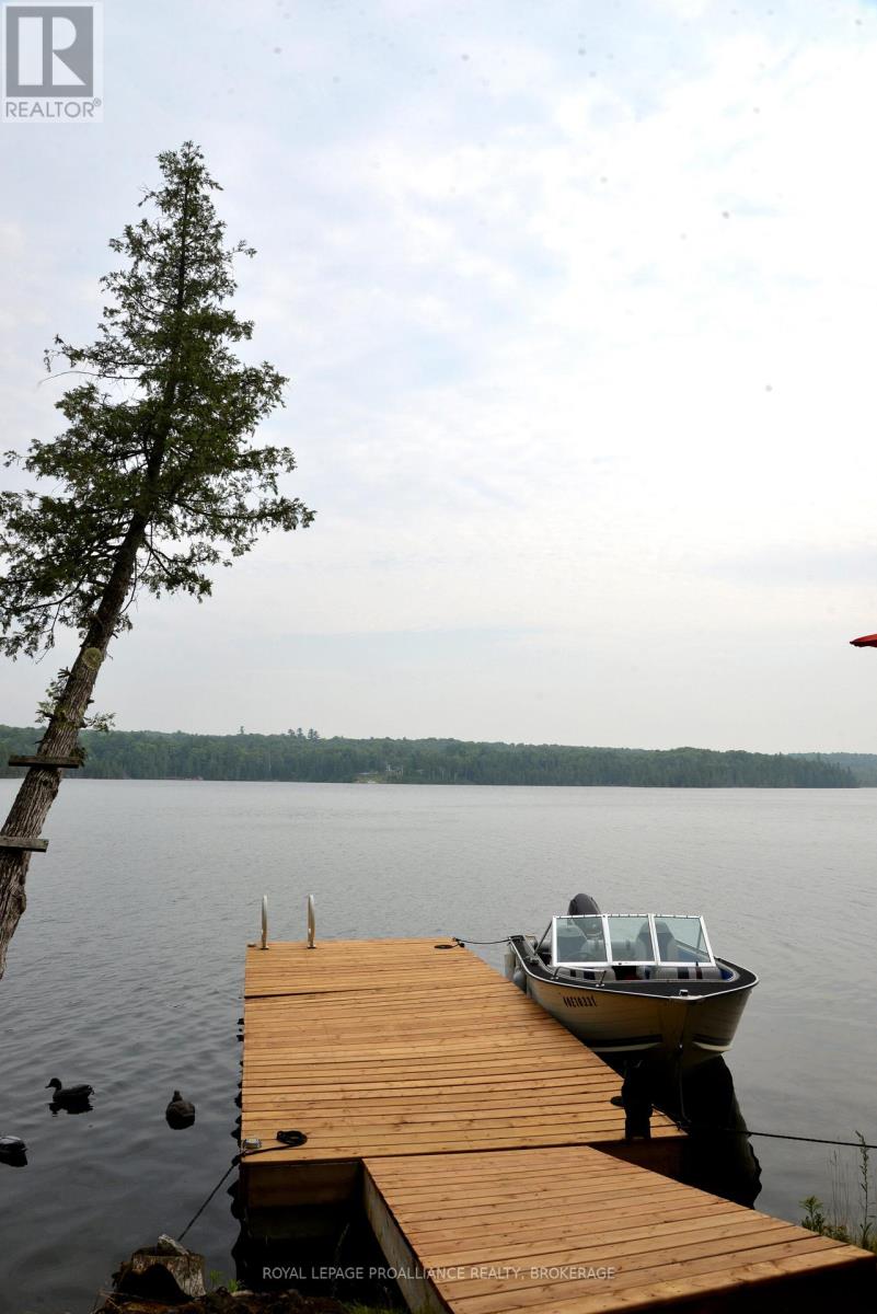 1099 Almost Lane, Frontenac (Frontenac North), Ontario  K0H 1C0 - Photo 46 - X12326575