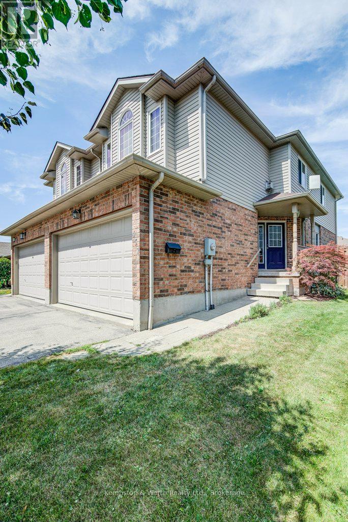 457 Danby Street E, North Perth, Ontario  N4W 0A5 - Photo 3 - X12314413