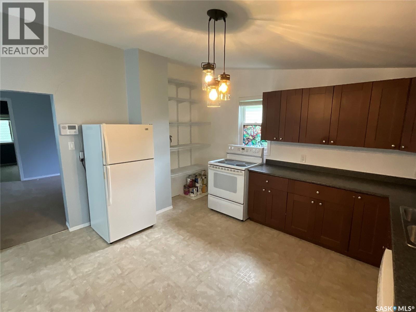 1933 Broder Street, Regina, Saskatchewan  S4N 3R9 - Photo 2 - SK014802