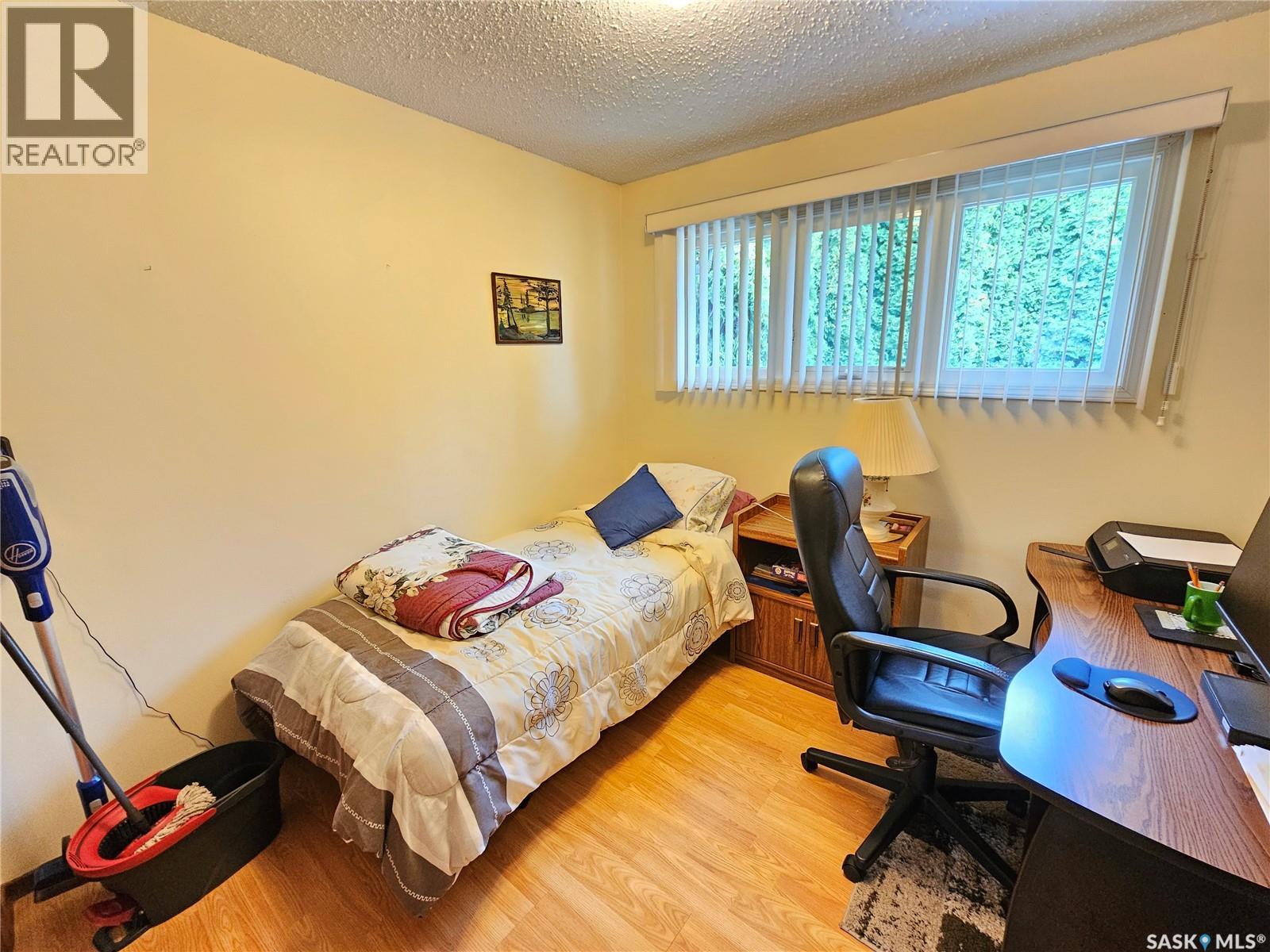 506 Centre Street, Meadow Lake, Saskatchewan  S9X 1E9 - Photo 9 - SK014788