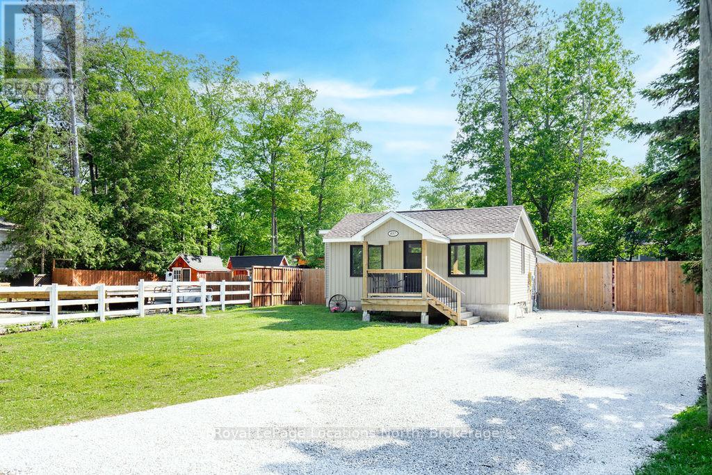 497 Oxbow Park Drive, Wasaga Beach, Ontario  L9Z 2T9 - Photo 2 - S12327766