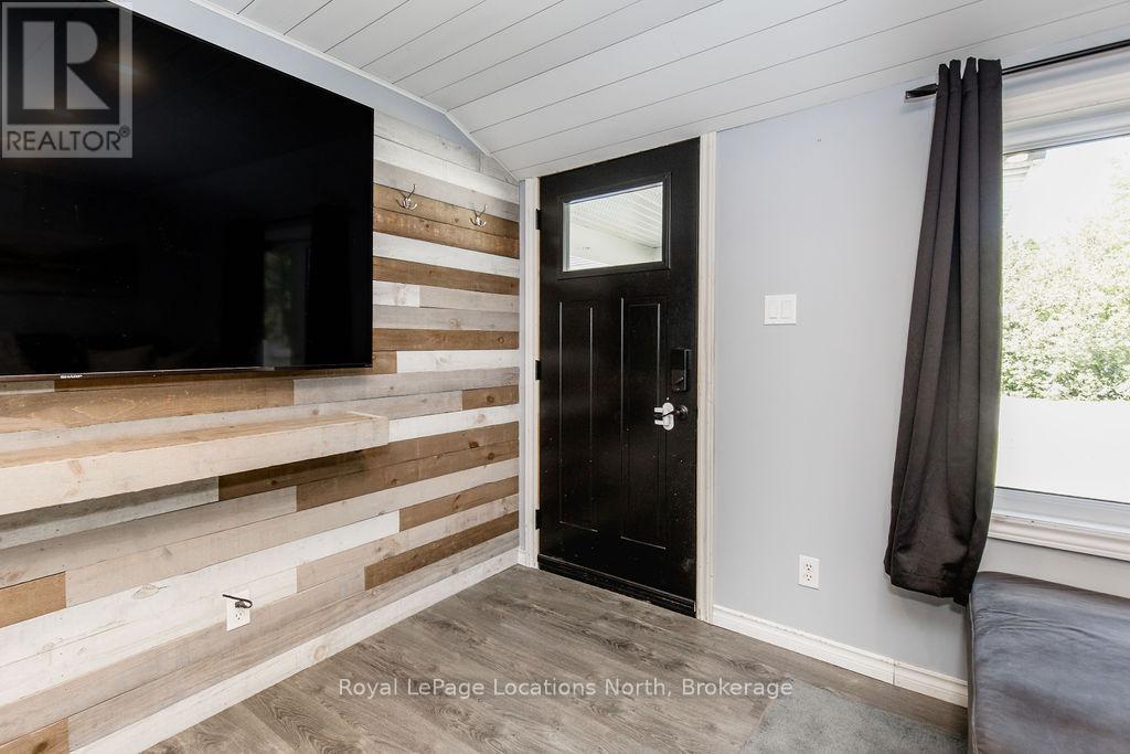 497 Oxbow Park Drive, Wasaga Beach, Ontario  L9Z 2T9 - Photo 4 - S12327766