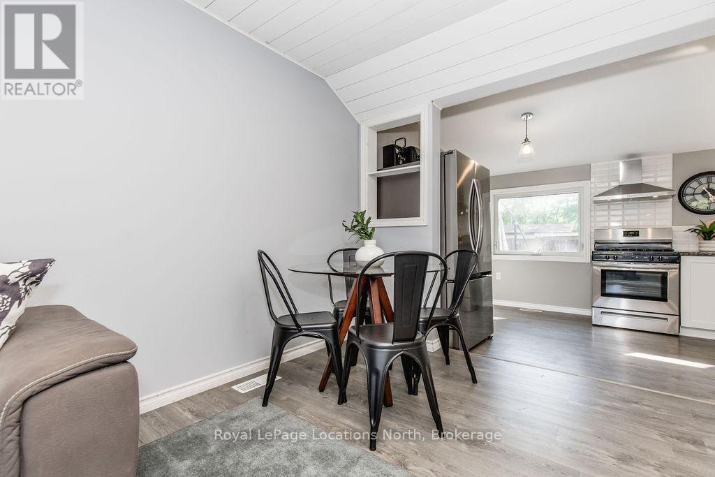 497 Oxbow Park Drive, Wasaga Beach, Ontario  L9Z 2T9 - Photo 8 - S12327766