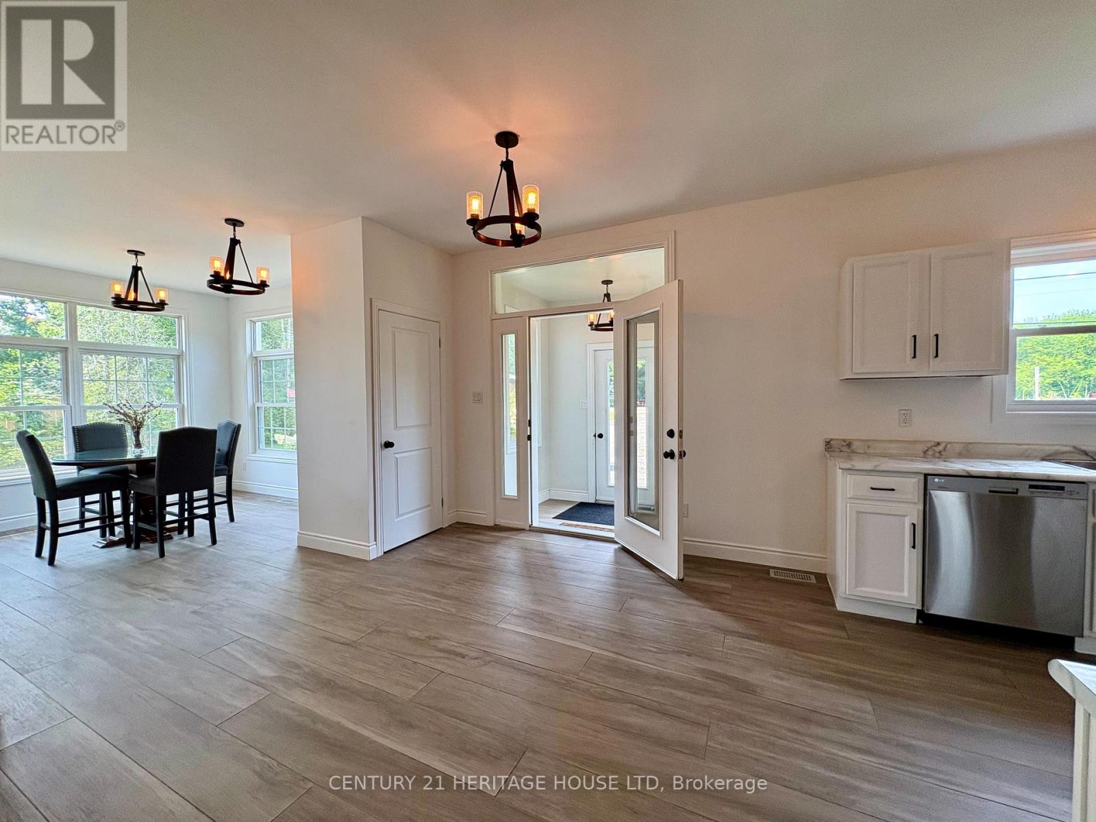 4998 Imperial Road, Malahide, Ontario  N5H 2R2 - Photo 10 - X12327671
