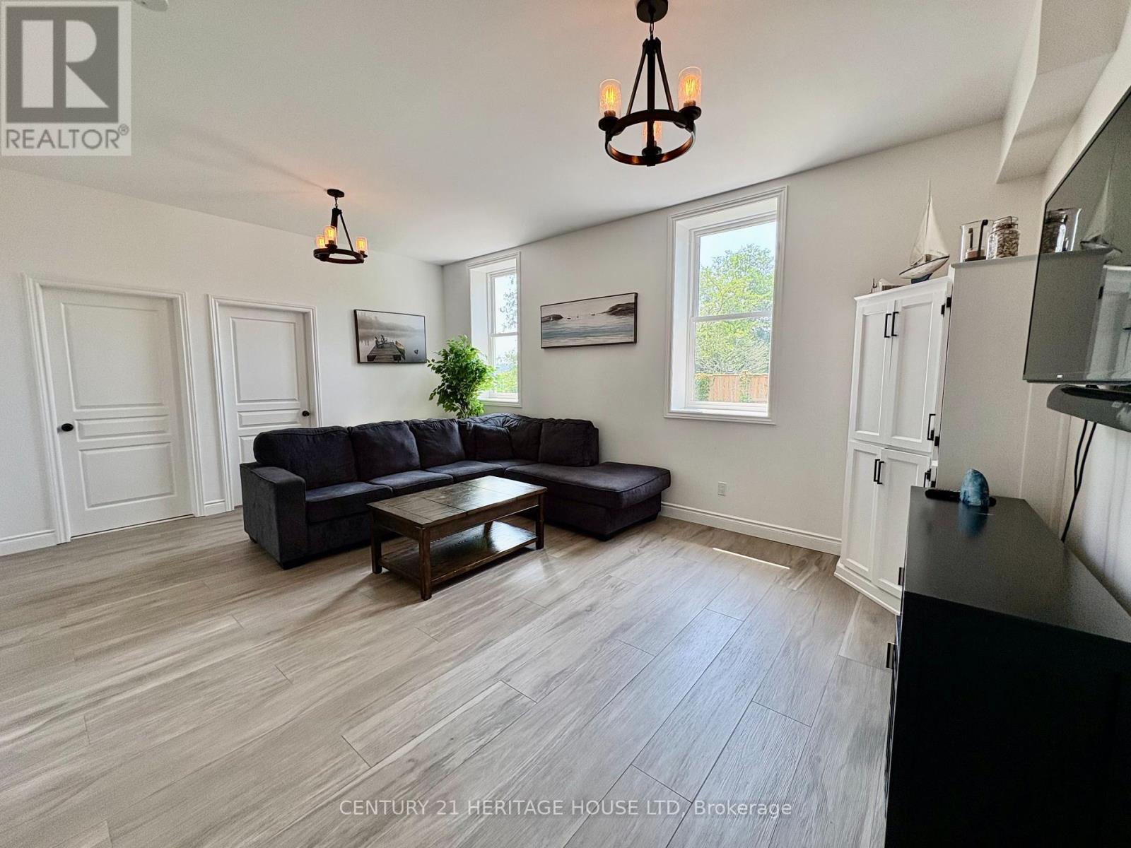4998 Imperial Road, Malahide, Ontario  N5H 2R2 - Photo 13 - X12327671
