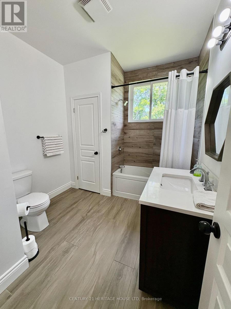 4998 Imperial Road, Malahide, Ontario  N5H 2R2 - Photo 17 - X12327671