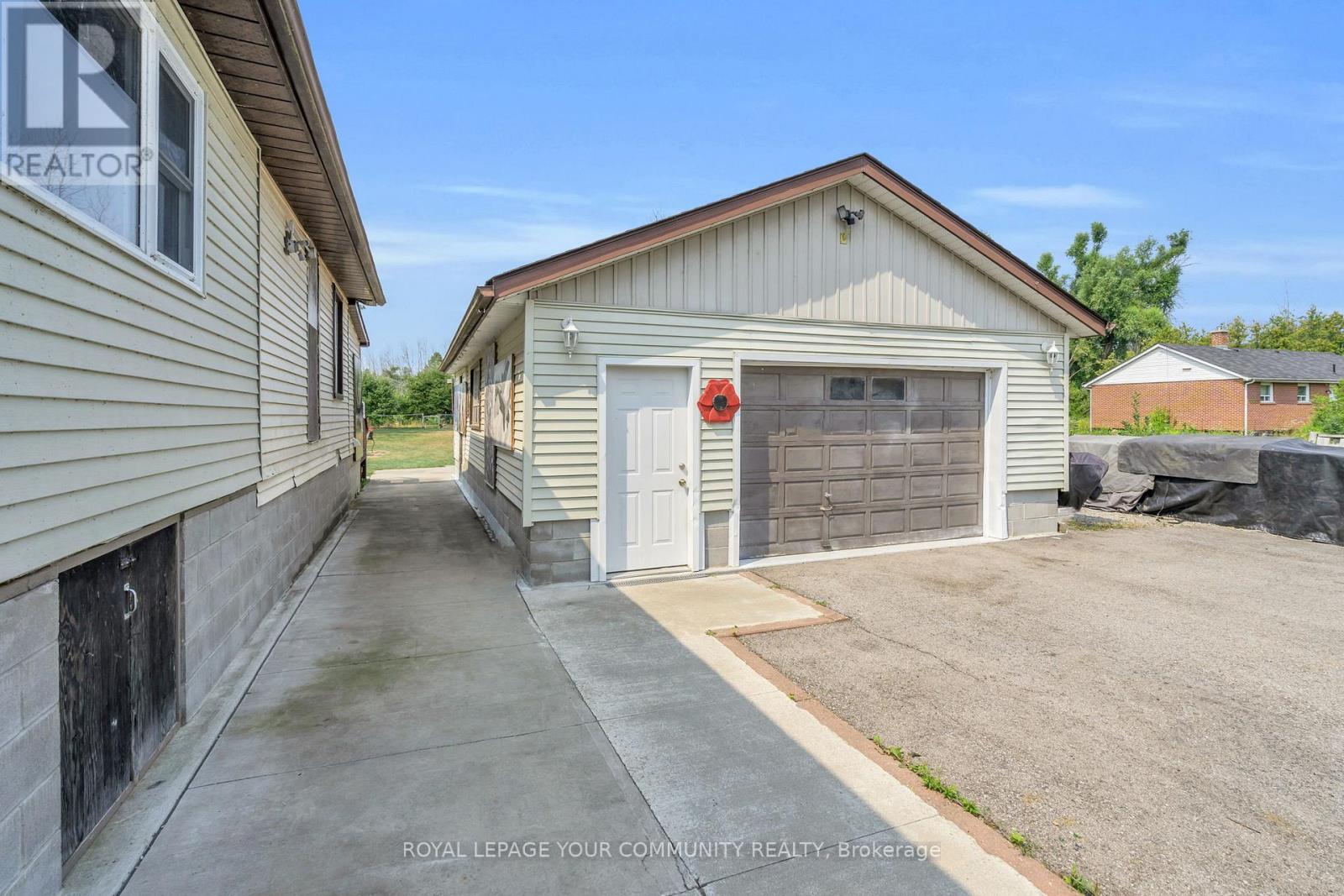 162 Virginia Boulevard, Georgina, Ontario  L0E 1R0 - Photo 28 - N12322054