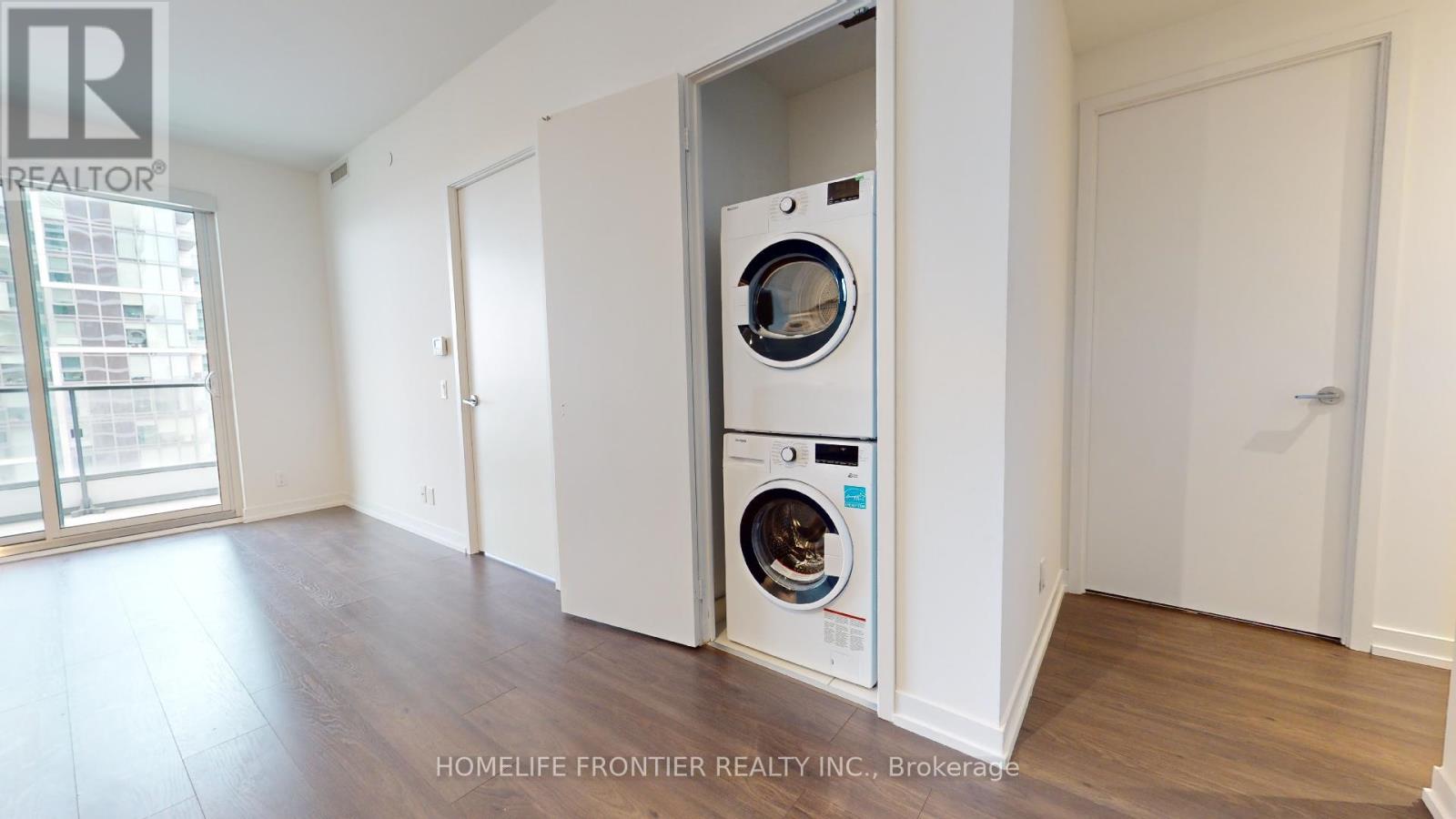 2805 - 950 Portage Parkway, Vaughan, Ontario  L4K 0J7 - Photo 7 - N12327603