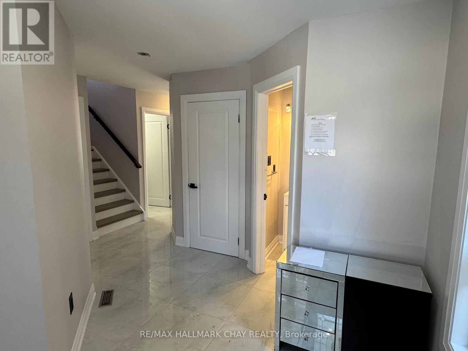 49 Catherine Drive, Barrie, Ontario  L4N 0Y5 - Photo 5 - S12327526