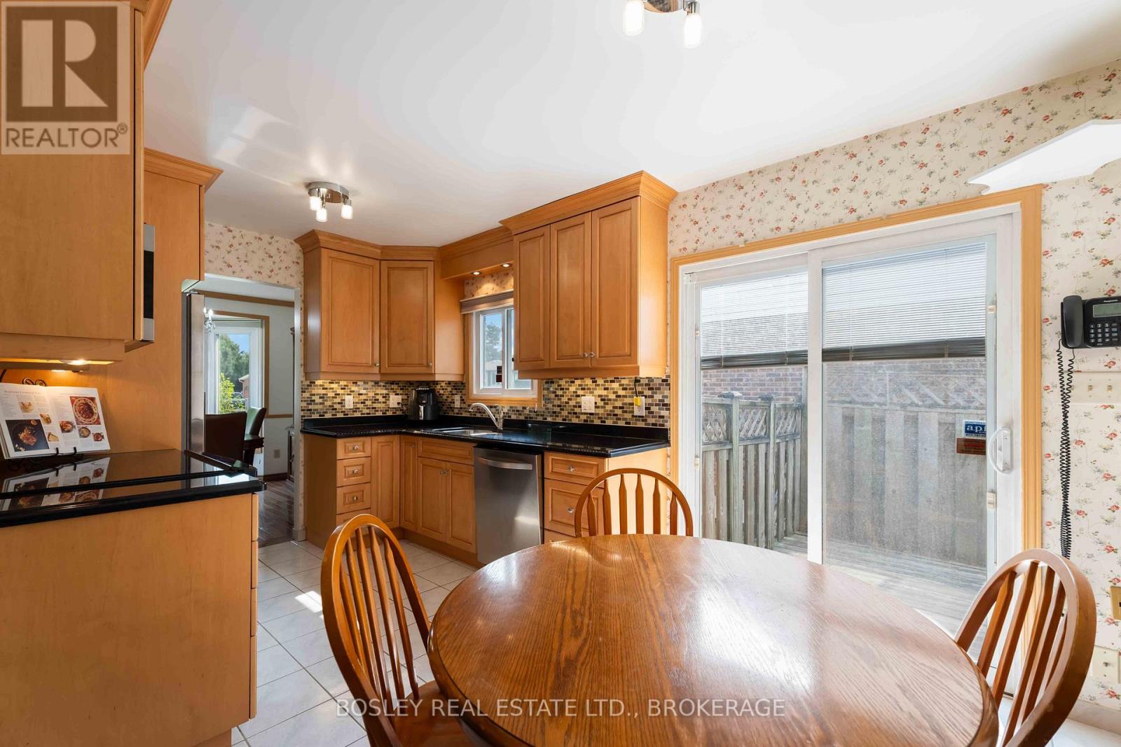 51 The Meadows Street, St. Catharines, Ontario  L2N 7K9 - Photo 14 - X12327759