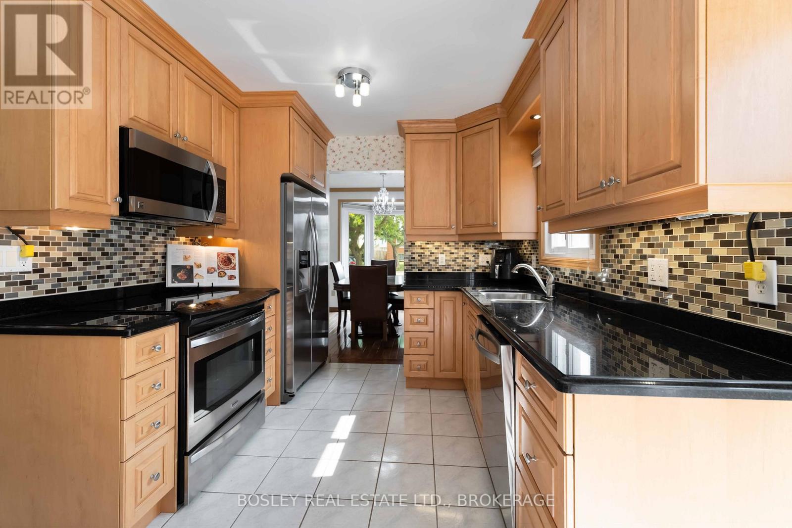 51 The Meadows Street, St. Catharines, Ontario  L2N 7K9 - Photo 18 - X12327759