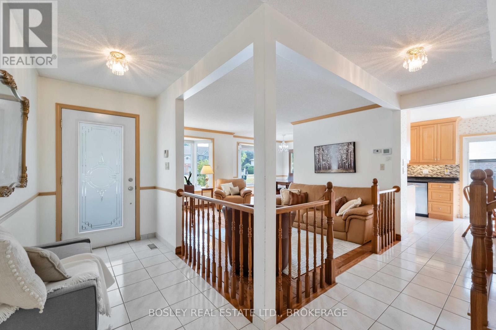 51 The Meadows Street, St. Catharines, Ontario  L2N 7K9 - Photo 3 - X12327759