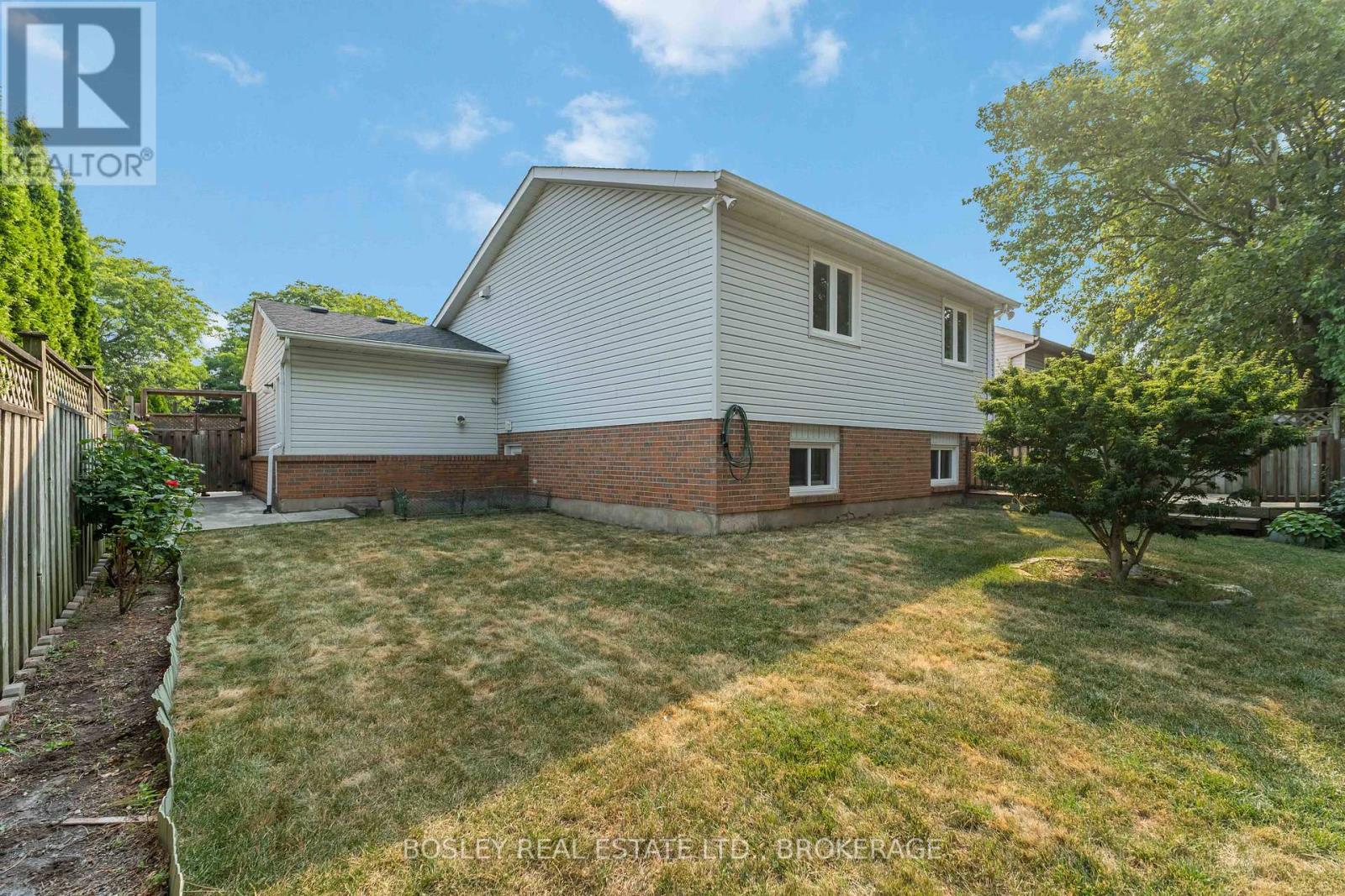 51 The Meadows Street, St. Catharines, Ontario  L2N 7K9 - Photo 34 - X12327759