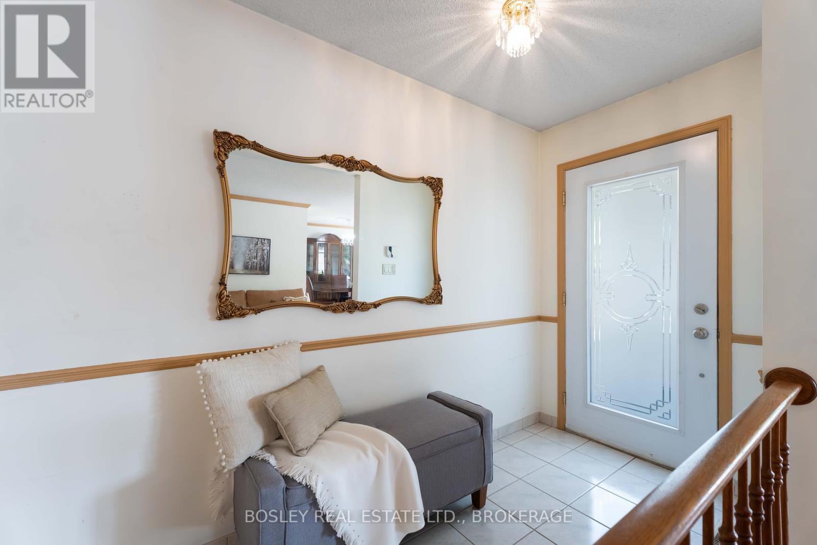 51 The Meadows Street, St. Catharines, Ontario  L2N 7K9 - Photo 5 - X12327759