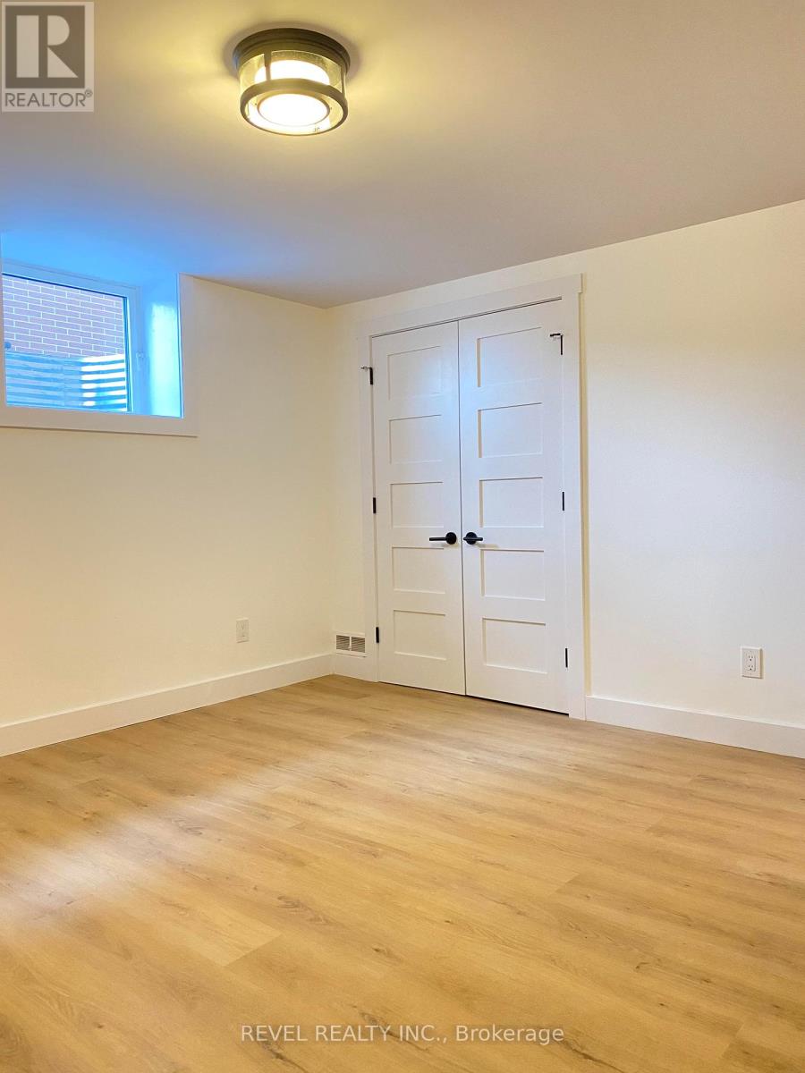 79 Inwood Crescent, Waterloo, Ontario  N2M 2L9 - Photo 19 - X12327564