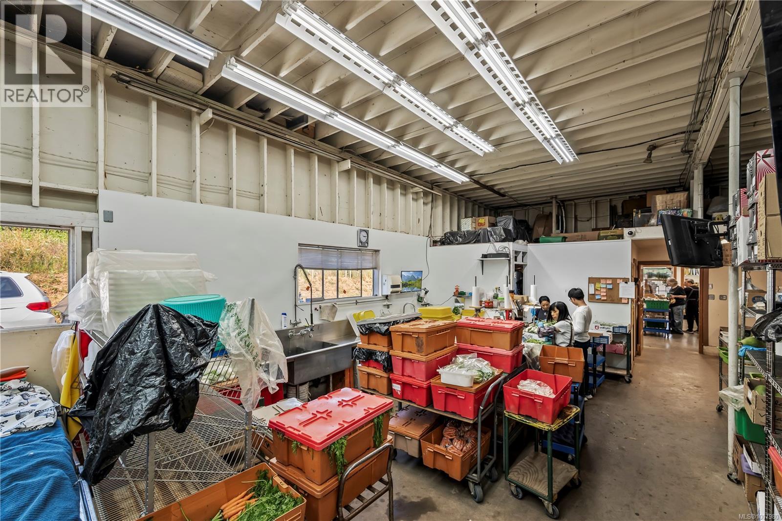 6070 Oldfield Rd, Saanich, British Columbia  V9E 2J4 - Photo 16 - 1007980