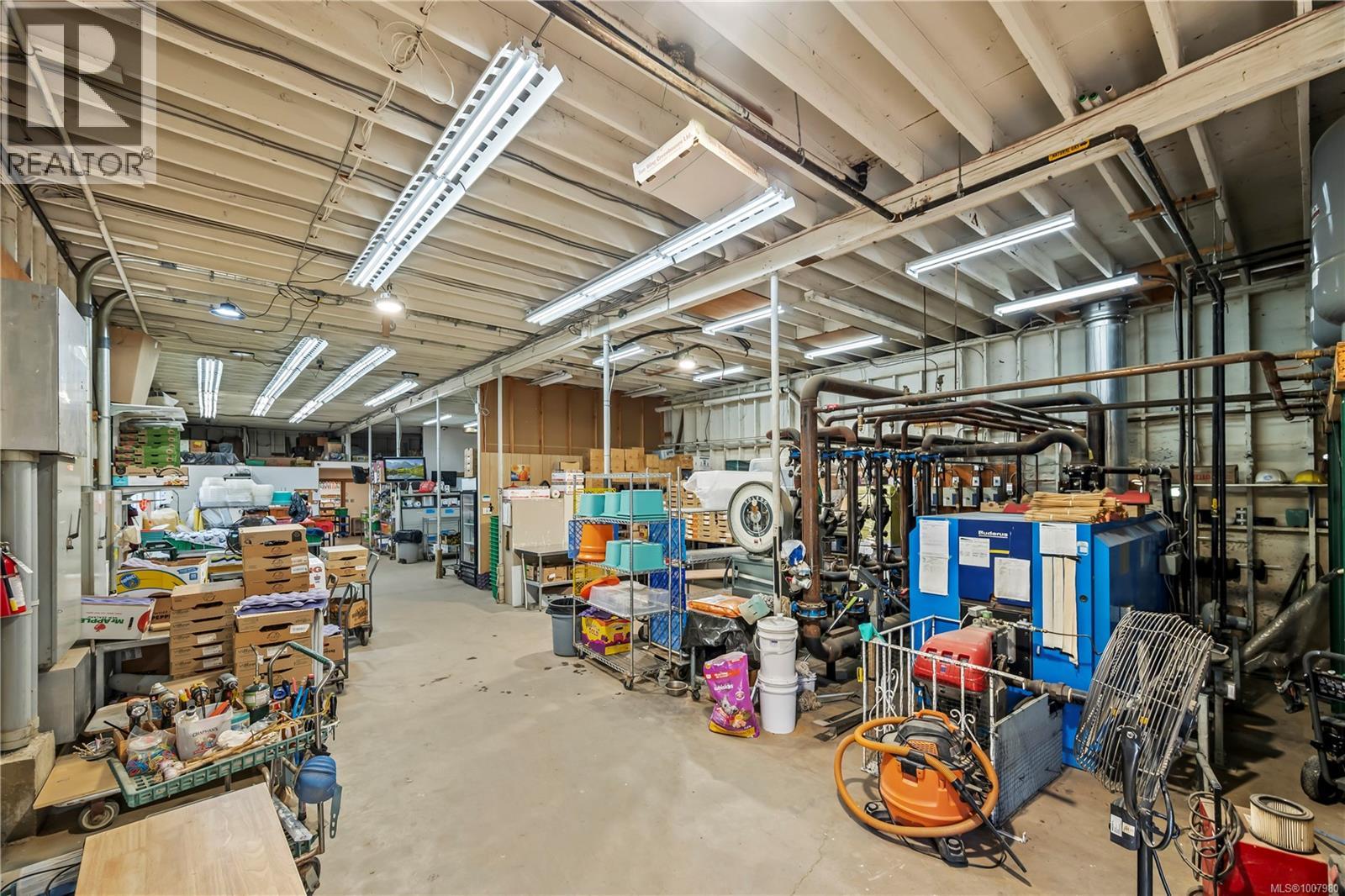 6070 Oldfield Rd, Saanich, British Columbia  V9E 2J4 - Photo 18 - 1007980