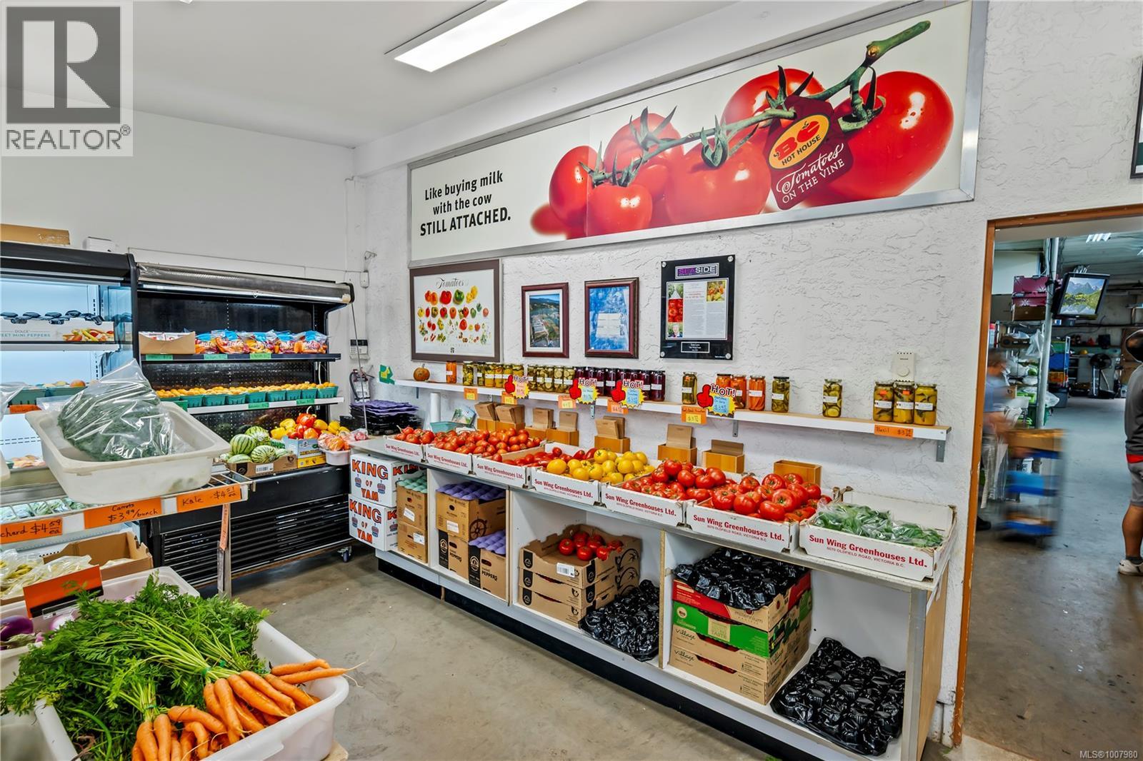 6070 Oldfield Rd, Saanich, British Columbia  V9E 2J4 - Photo 3 - 1007980