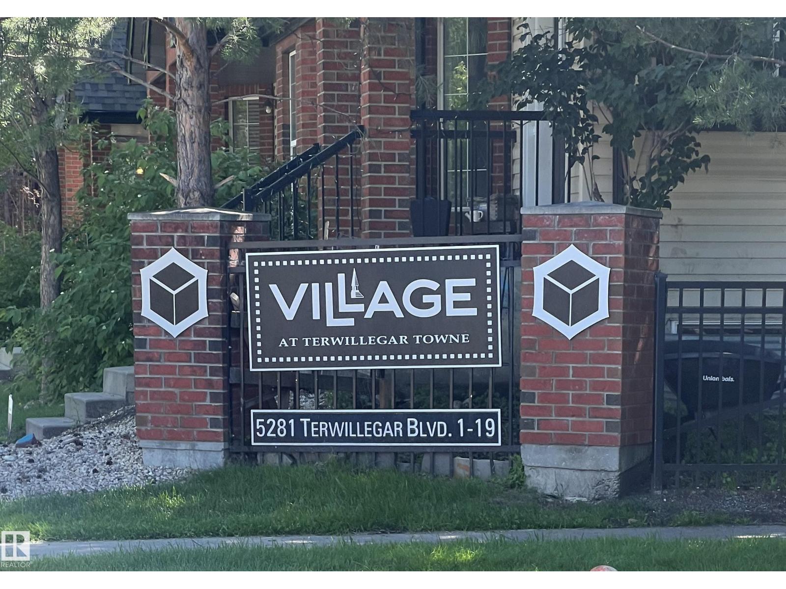 #18 5281 TERWILLEGAR BV NW, Edmonton, Alberta