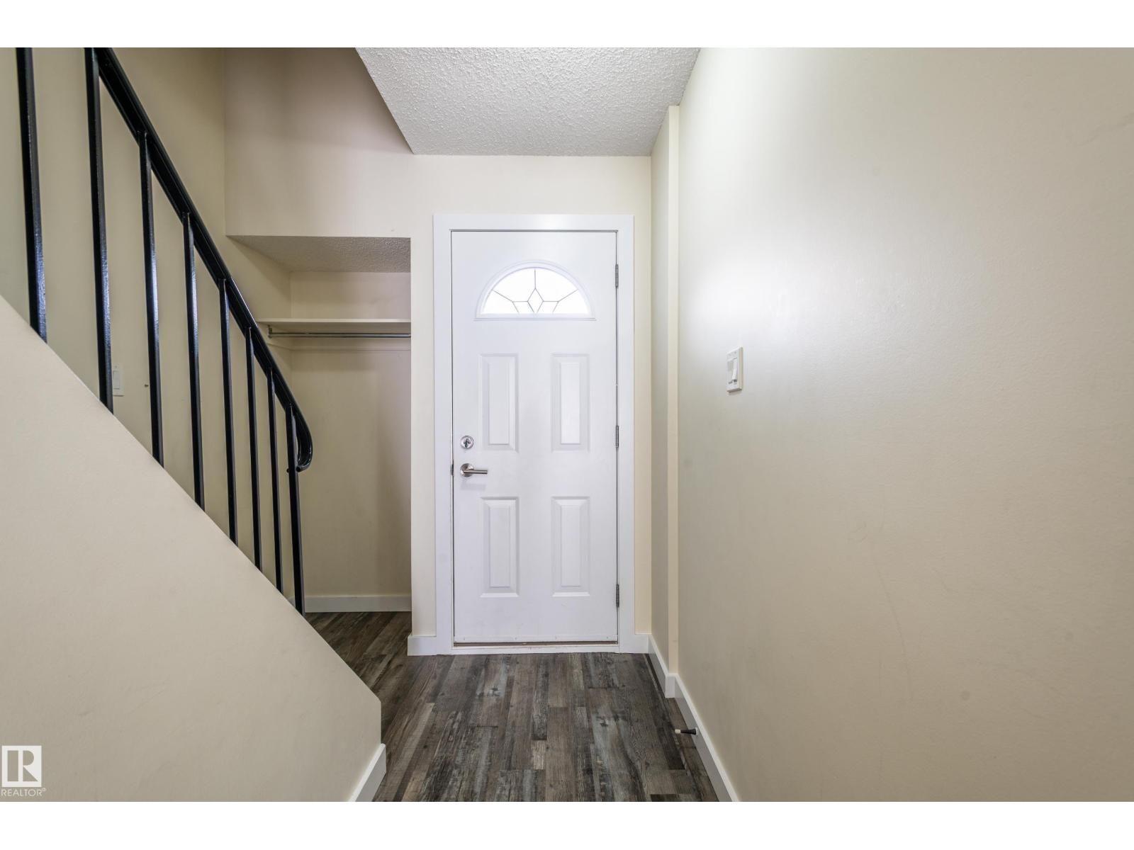 Property at #105 14707 53 AV NW image 3