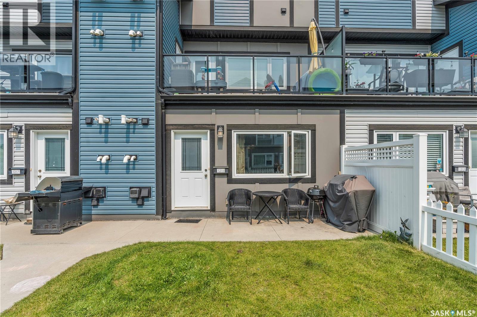 Property at 1215 130 Marlatte CRESCENT image 2