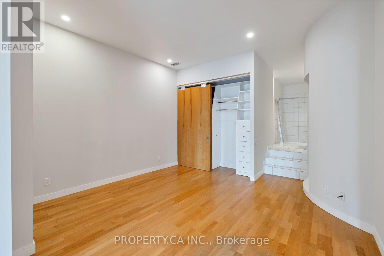 1017 - 155 Dalhousie Street, Toronto, Ontario  M5B 2P7 - Photo 10 - C12327651