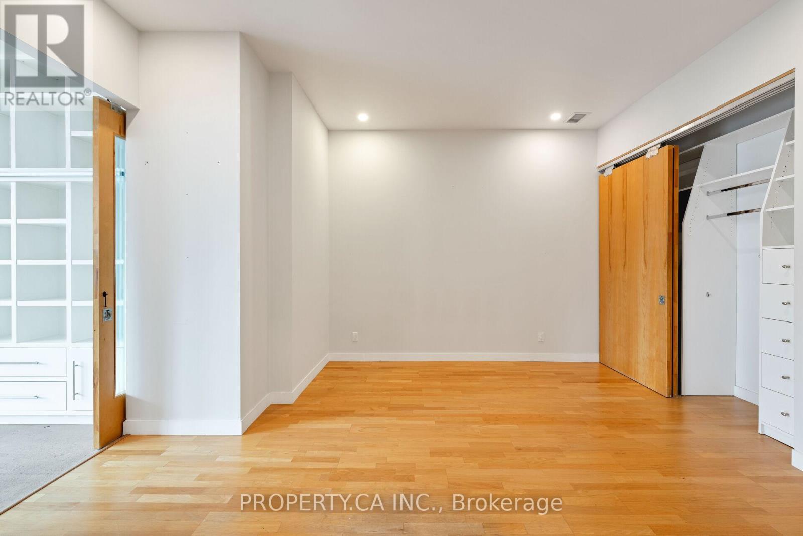 1017 - 155 Dalhousie Street, Toronto, Ontario  M5B 2P7 - Photo 11 - C12327651