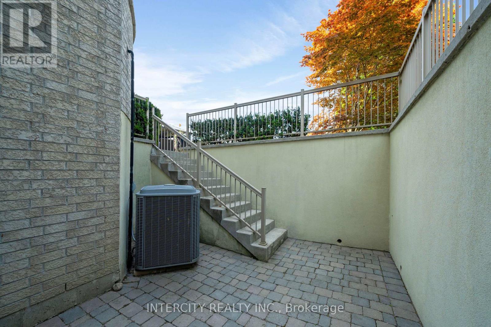 118 Park Ridge Drive, Vaughan, Ontario  L0J 1C0 - Photo 45 - N12324125