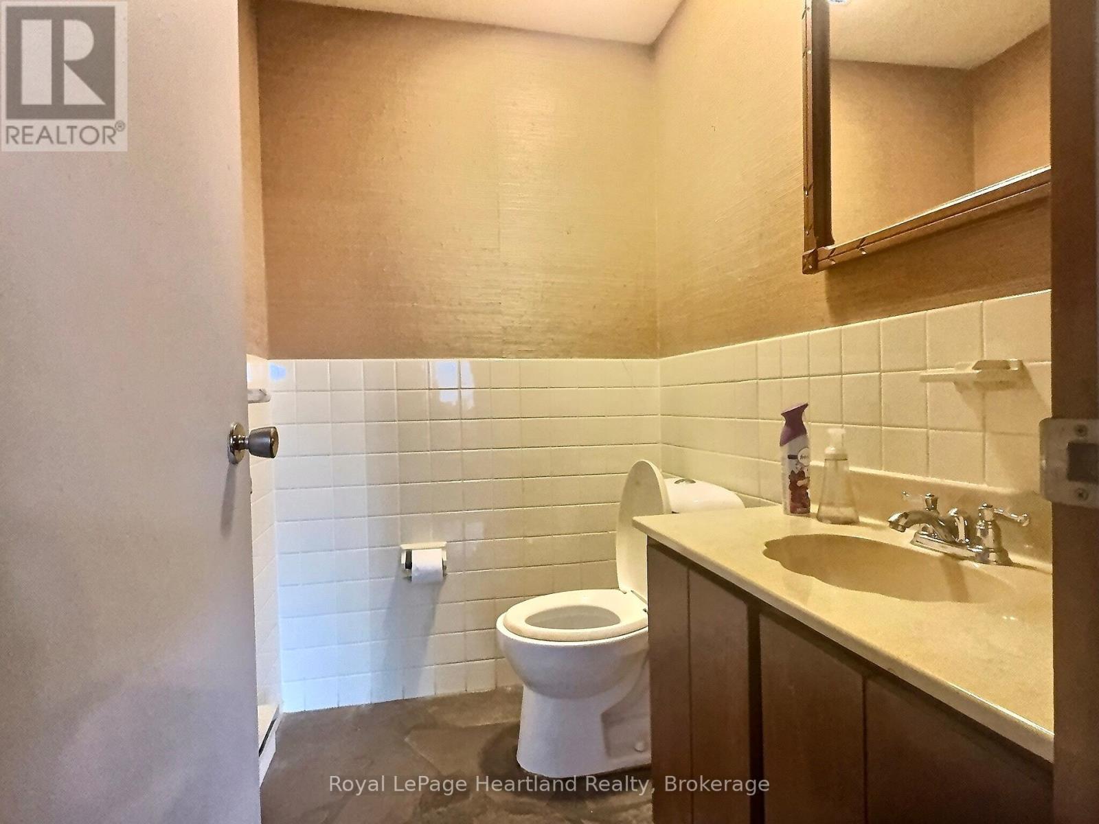 Photo 29 of 39 for 58 Main Street S