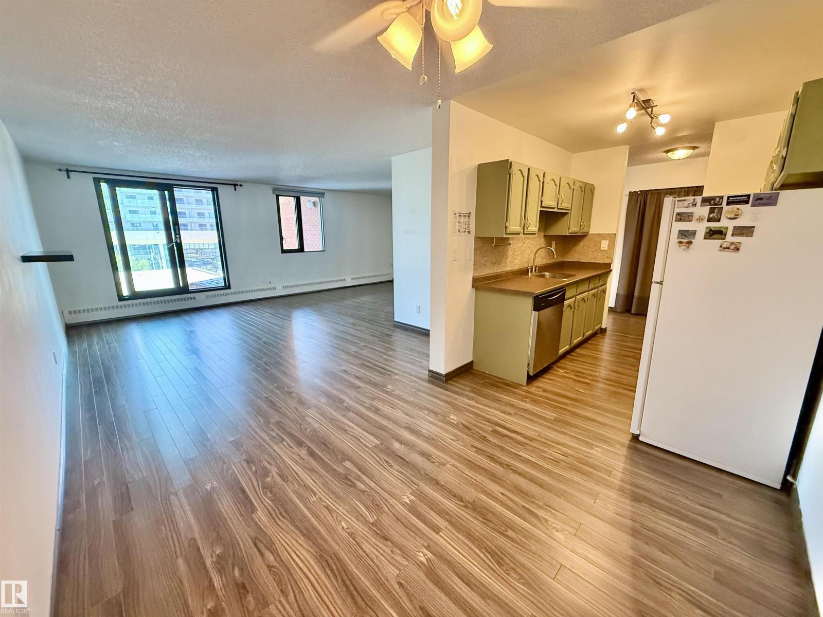 #409 10145 109 St Nw, Edmonton, Alberta  T5J 3M5 - Photo 4 - E4451414