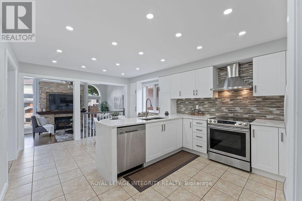 231 Mountshannon Drive, Ottawa, Ontario  K2J 4N5 - Photo 12 - X12327782