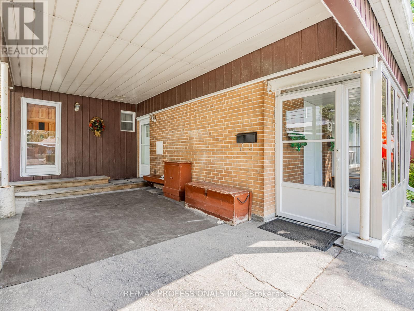 Property at 21 WATERBURY DRIVE image 2