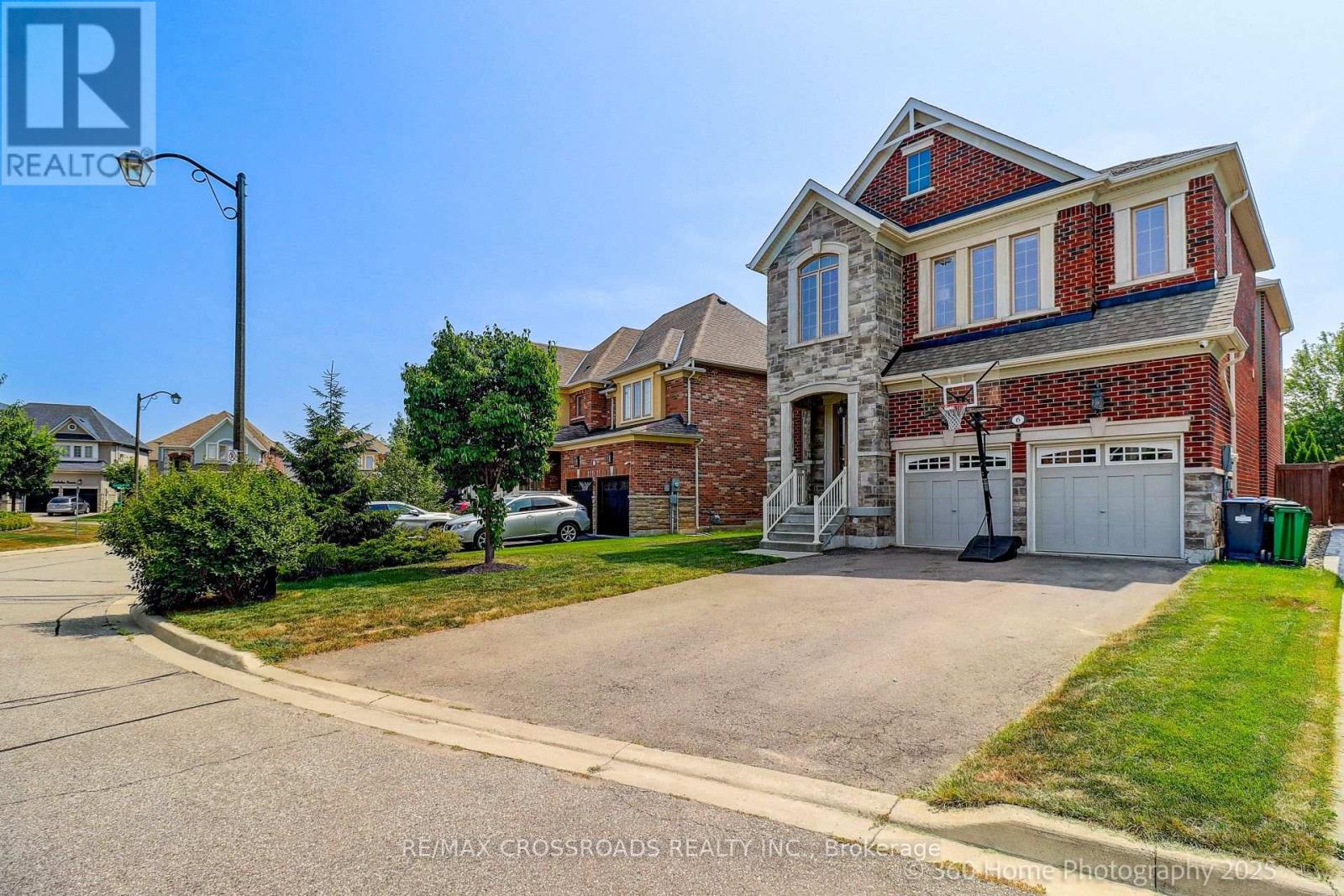 Property at 6 PRINCE MICHAEL COURT image 2
