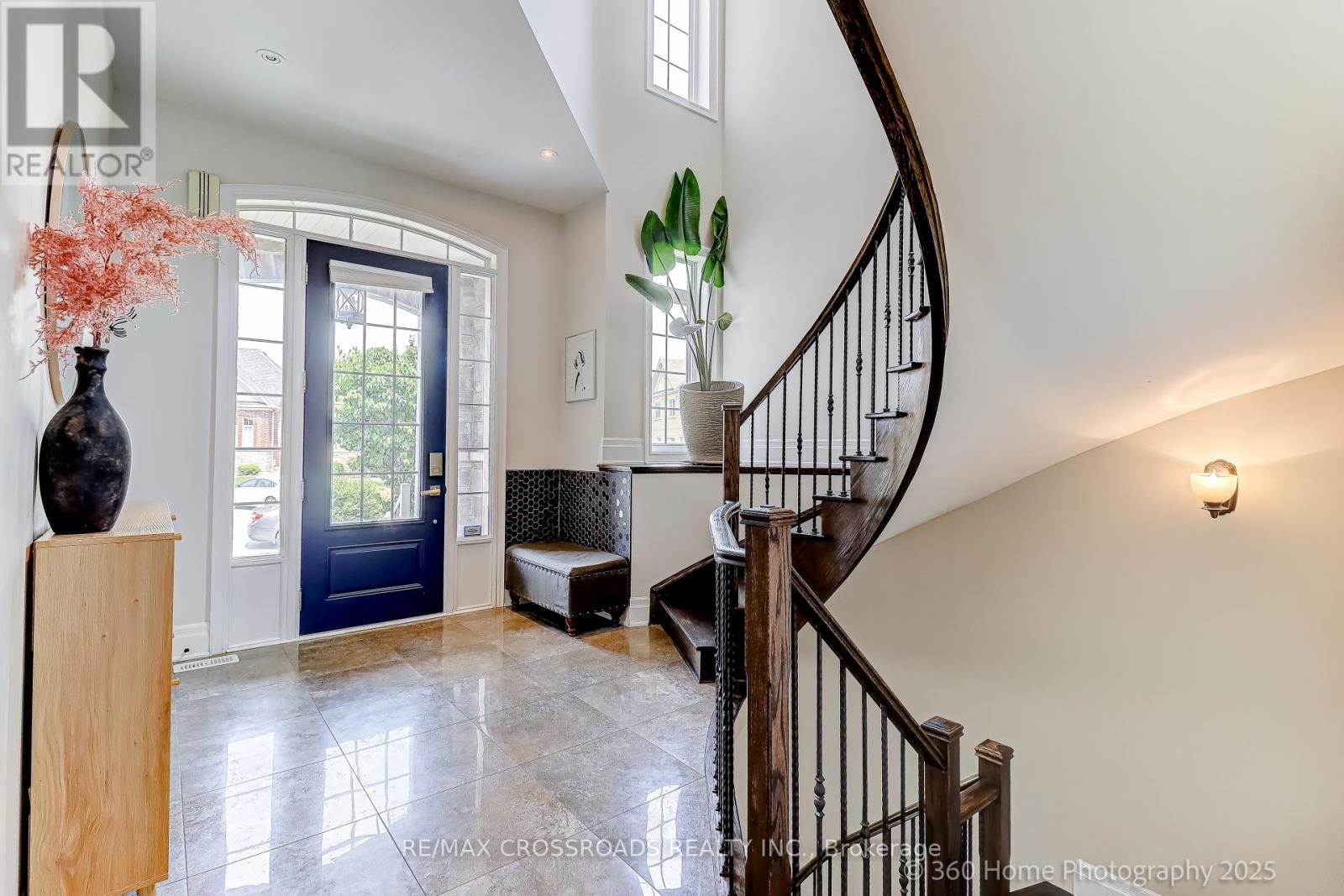 Property at 6 PRINCE MICHAEL COURT image 4