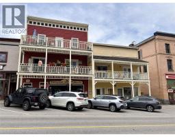 2044 Washington Street Unit# 8, rossland, British Columbia
