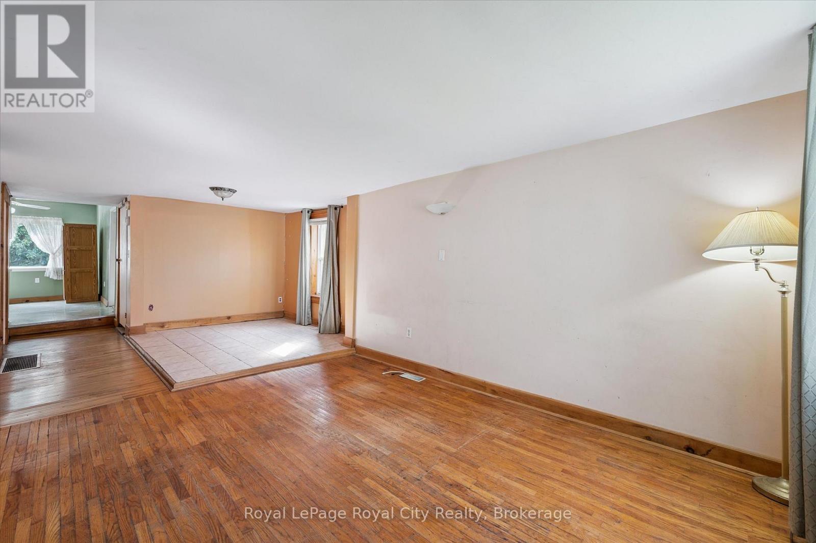 201 Arthur Street N, Guelph, Ontario  N1E 4V7 - Photo 6 - X12327832