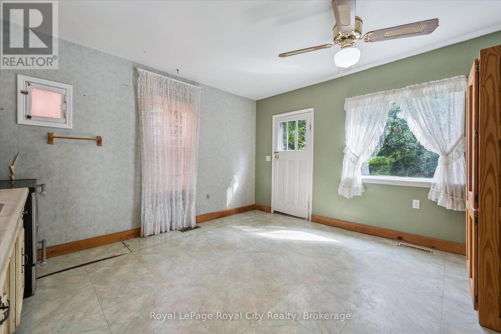 201 Arthur Street N, Guelph, Ontario  N1E 4V7 - Photo 8 - X12327832