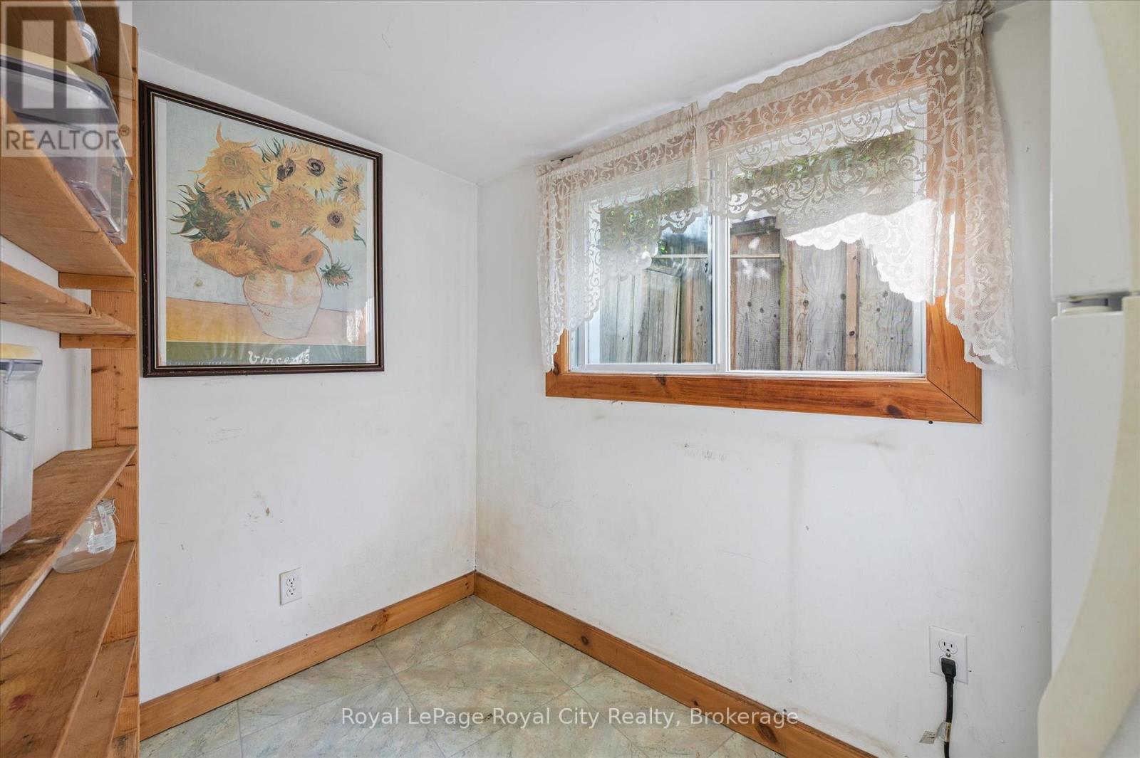 201 Arthur Street N, Guelph, Ontario  N1E 4V7 - Photo 9 - X12327832