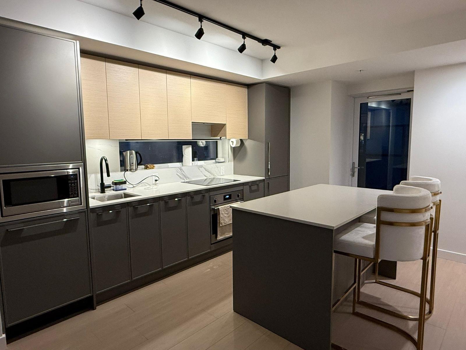 1503 13745 GEORGE JUNCTION, Surrey, British Columbia