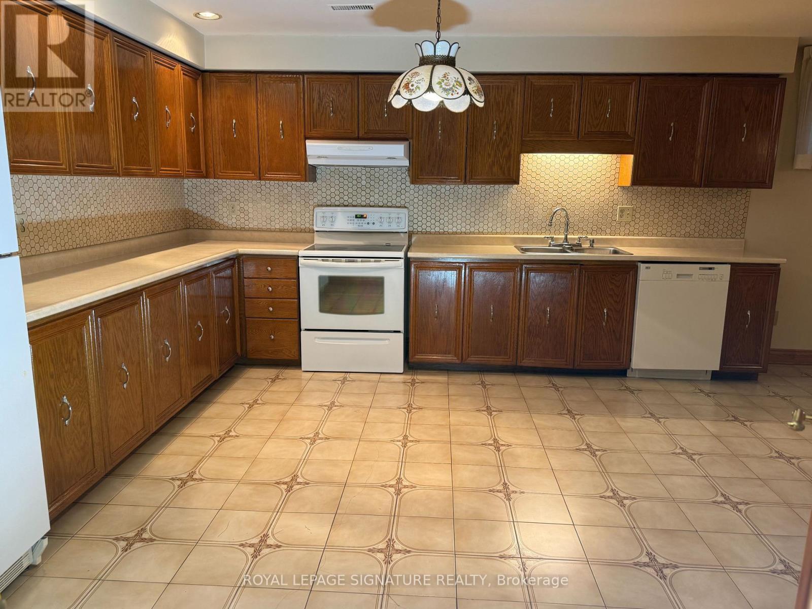 450 O'connor Drive, Toronto, Ontario  M4J 2W6 - Photo 27 - E12327838