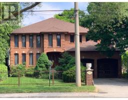 450 O'CONNOR DRIVE, Toronto, Ontario