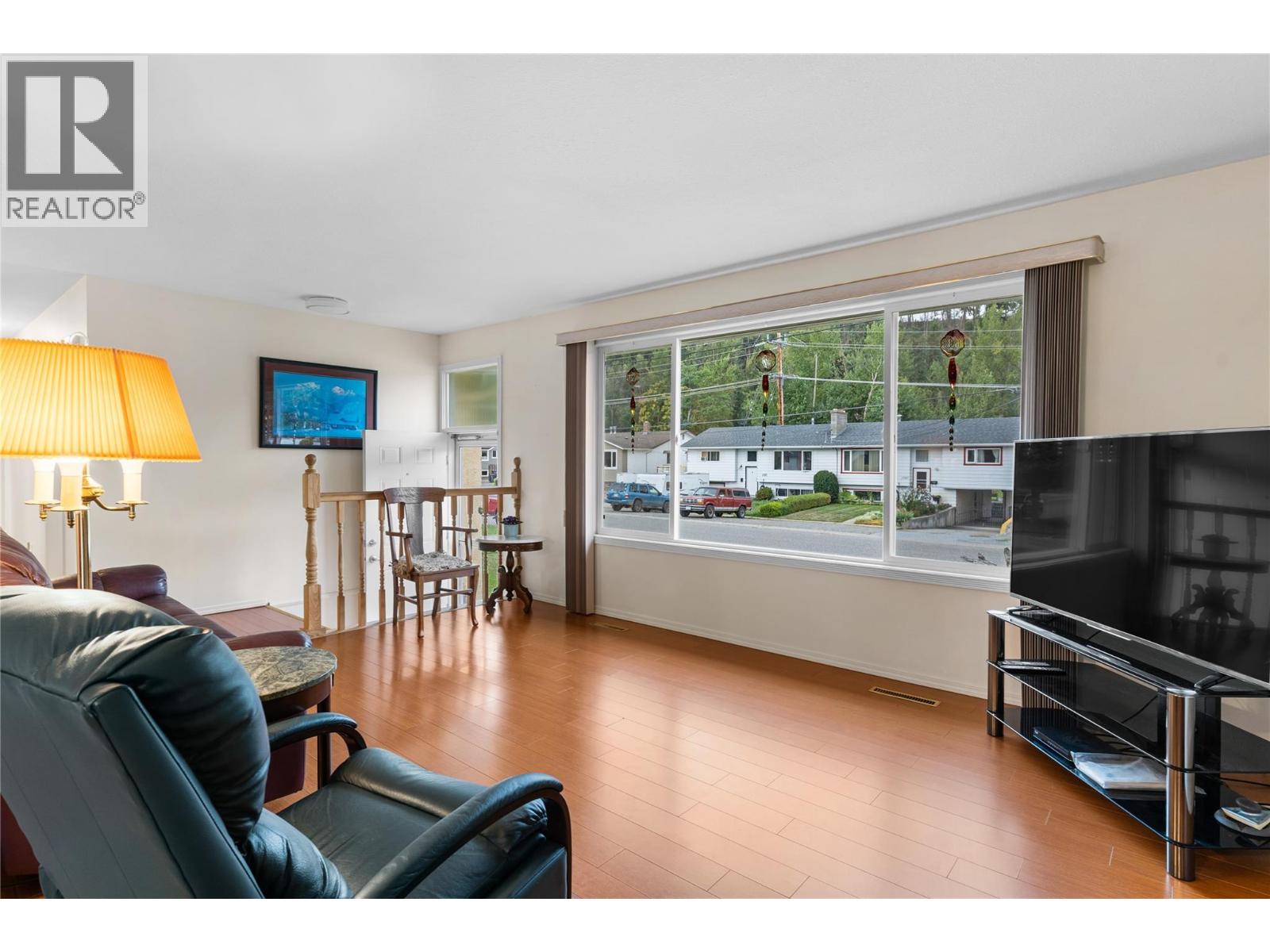Property at 1390 Creekside Road image 3