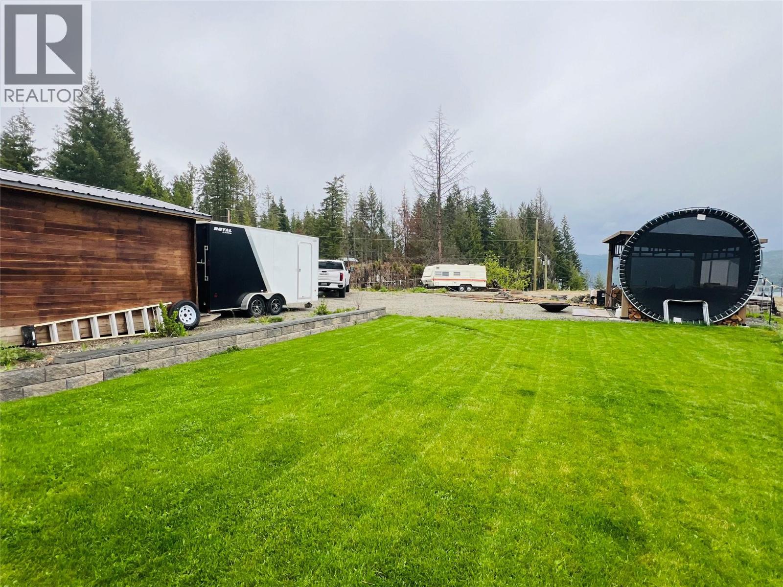 5230 Tallington Drive, Celista, British Columbia  V0E 1M6 - Photo 8 - 10348905